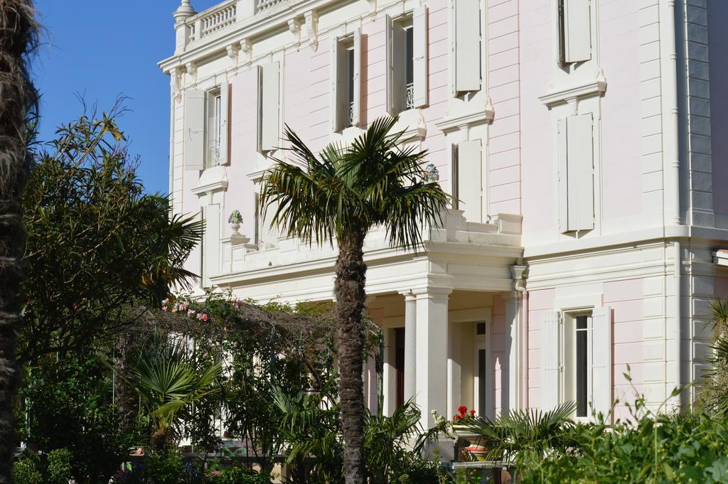 Chateau La Roque Margaux Servian Exterior foto