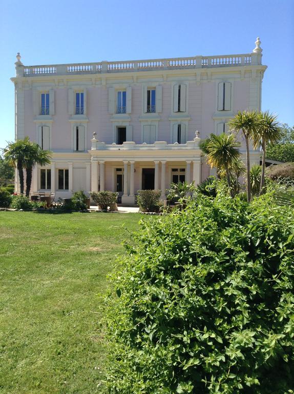 Chateau La Roque Margaux Servian Exterior foto